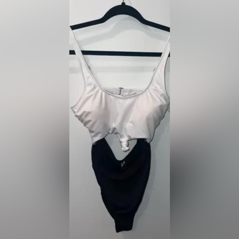 Hurley Black And White Bathing Suit Sz. M